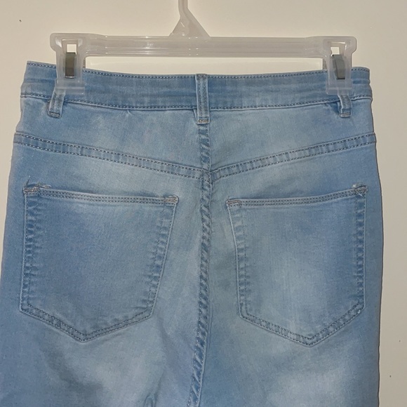 High Wasted Light Wash Skinny Jeans - Picture 2 of 3